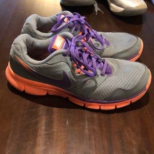Nike gray, corral & purple shoes size 9.5